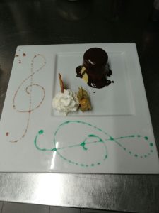Semifreddo al torroncino con cioccolata calda fondente
