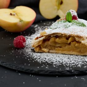 Ristorante Pizzeria Erika - apfelstrudel