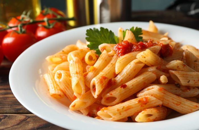 Spaghetti mit Tomaten (Fleischragou)